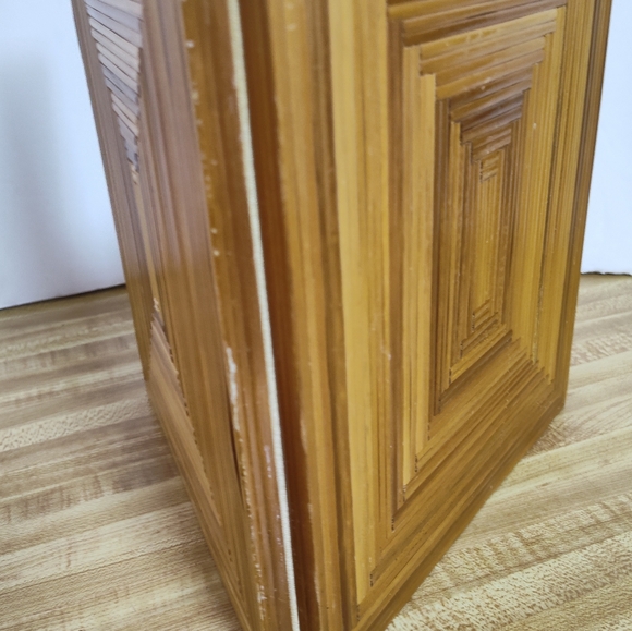 Vintage Bamboo Double Picture Frame 5" X 7" Openings Good Cond * Wear On Spine - Picture 7 of 7